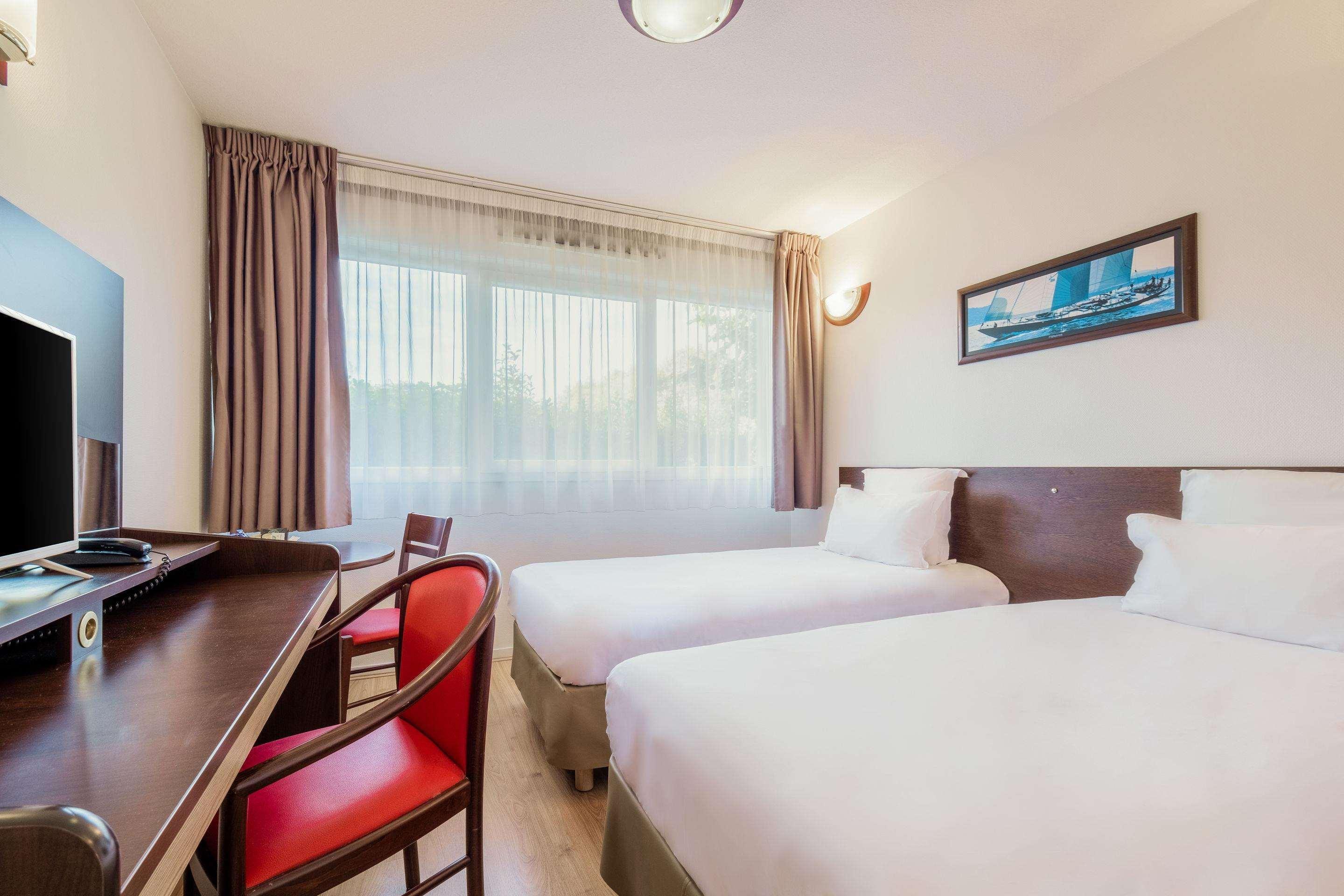 Comfort Suites Pau Idron Exteriér fotografie