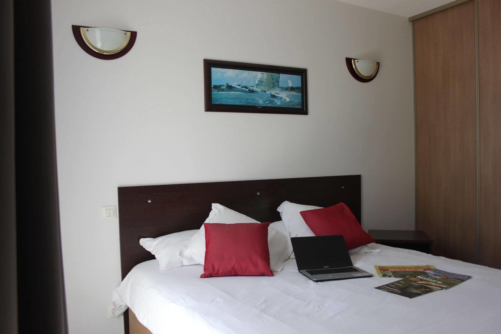 Comfort Suites Pau Idron Exteriér fotografie